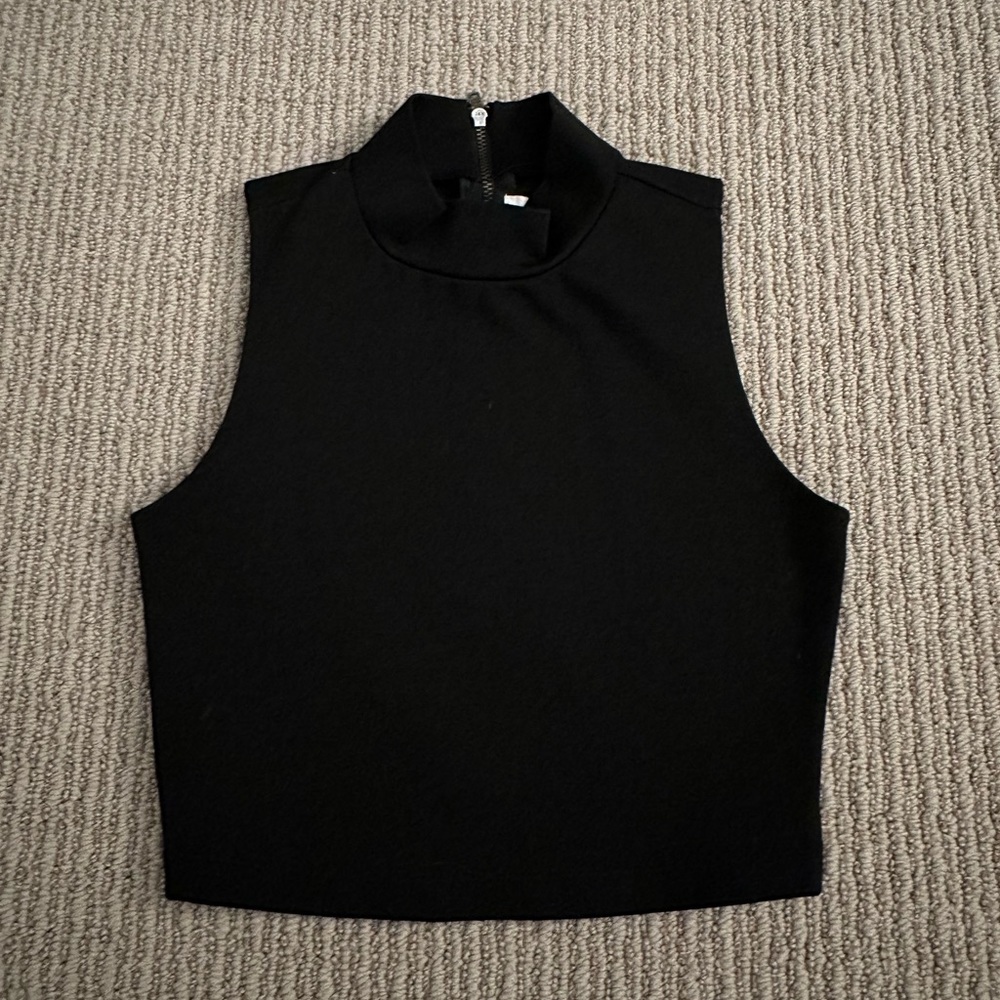 BCBG Generation Black Crop Top